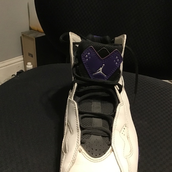 Jordan True Flights - Picture 2 of 5